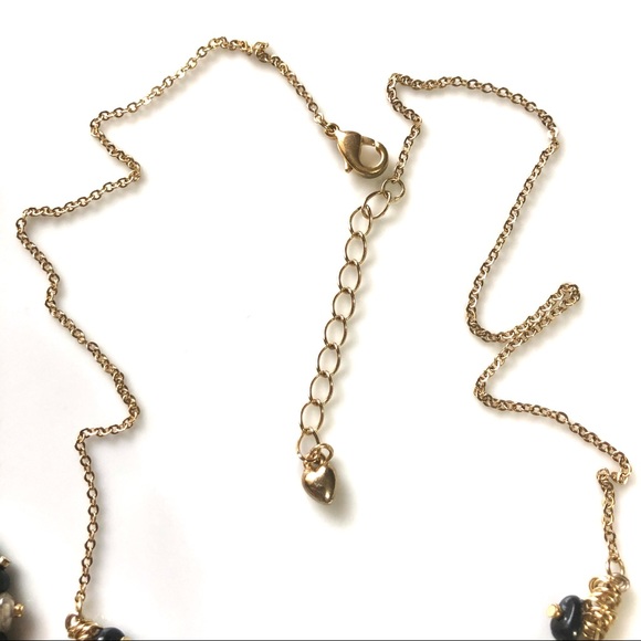 Black Crystal & Wire Necklace & Earrings Set - Picture 5 of 7